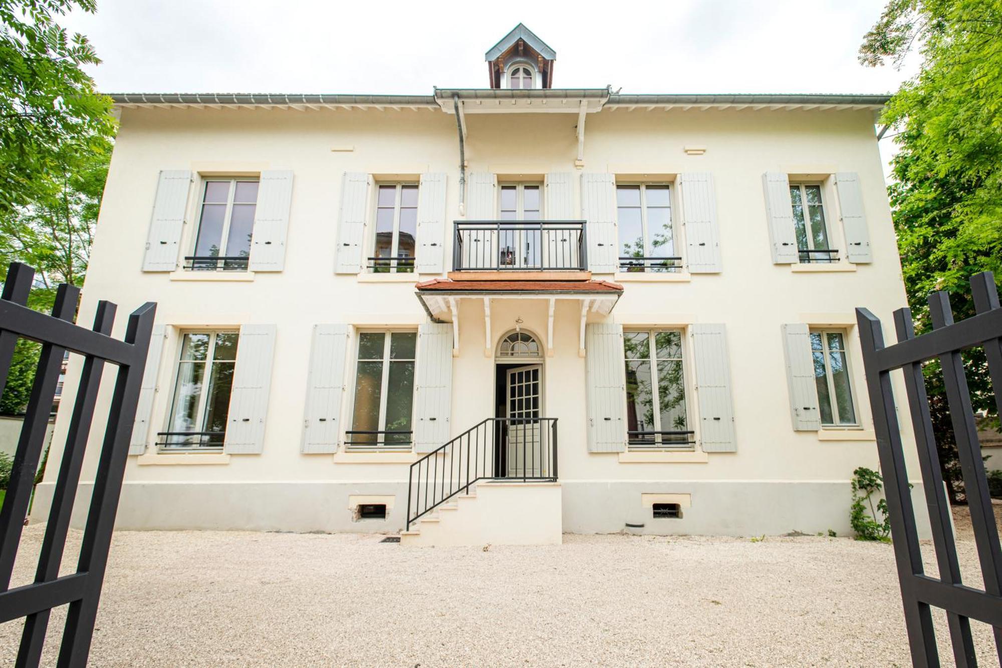 Villa Marie Et Martin Дижон Екстериор снимка
